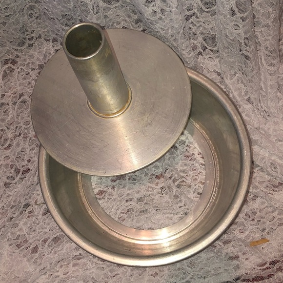 Vintage Silver Angel food cake pan - Picture 4 of 7